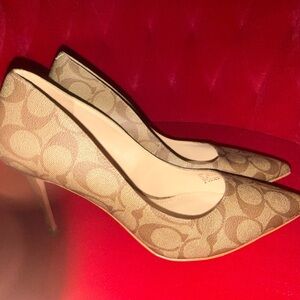 Coach Signature Waverly Pumps